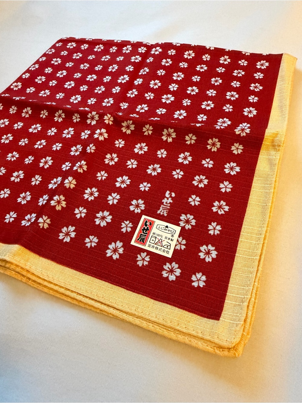 traditional Isetatsu (いせ辰) Japanese cotton handkerchief